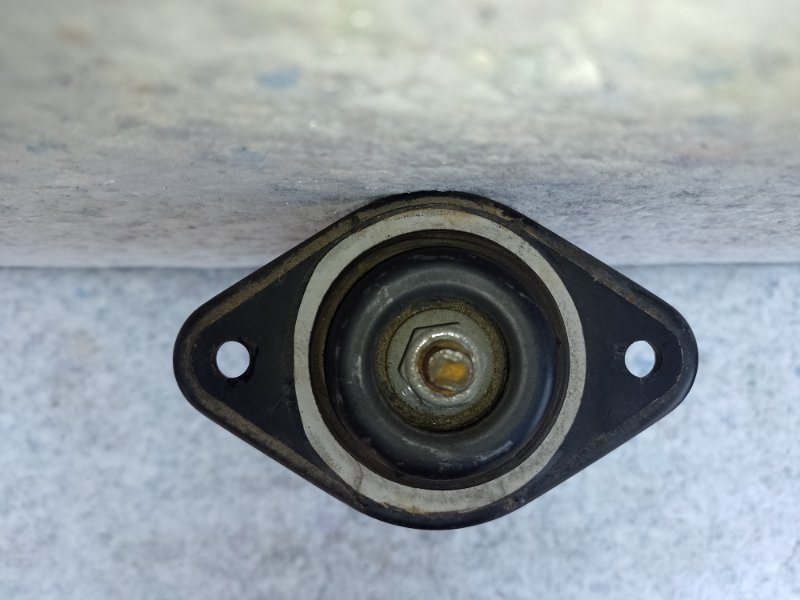 Амортизатор задний PATHFINDER R52 12-21 2013 3.5 VQ35DE