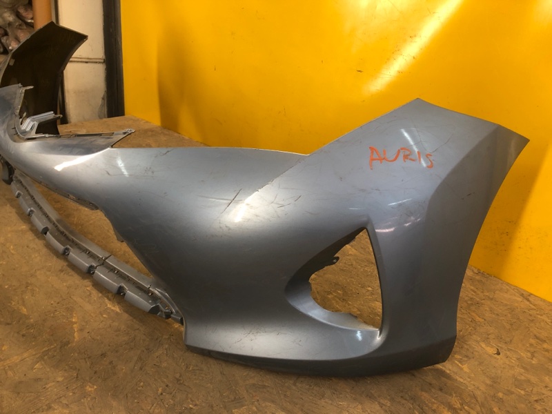 Бампер передний AURIS 13-18