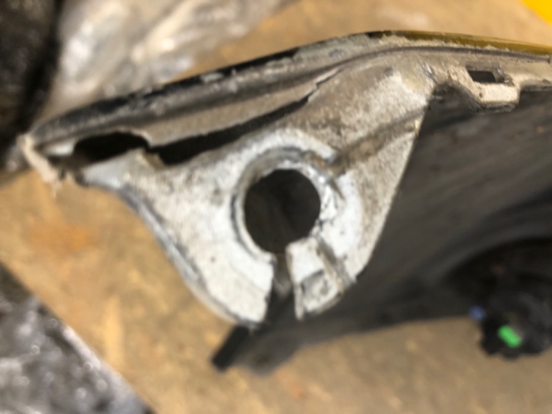 Бампер передний AVENSIS 08-18 Бампер передний AVENSIS 08-18