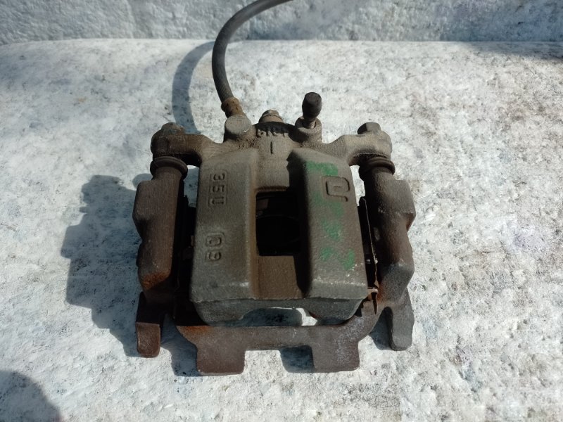 Суппорт тормозной задний левый NISSAN PATHFINDER R52 12-21 2013 3.5 VQ35DE 44011-1AA0A Б/У