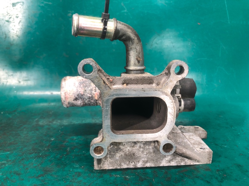 Фланец системы охлаждения 6 GG 02-07 2003 2.3 Фланец системы охлаждения 6 GG 02-07 2003 2.3