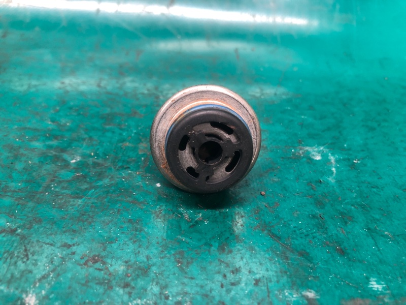 Клапан давления топлива 6 GG 02-07 2003 2.3