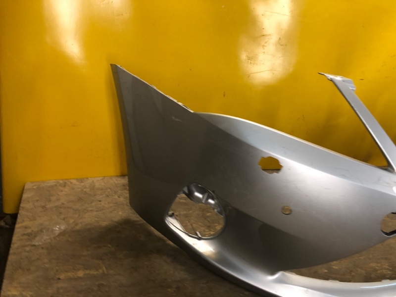 Бампер передний TOYOTA AVENSIS 08-18 Бампер передний TOYOTA AVENSIS 08-18