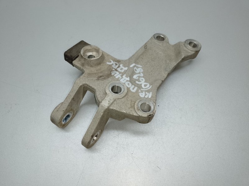 Кронштейн двигателя EDGE 15- 2016 C35PDED 3.5L Кронштейн двигателя EDGE 15- 2016 C35PDED 3.5L