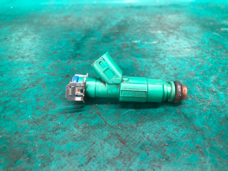 Запчасть форсунка топливная MAZDA 6 GG 02-07 2003 2.3 L361-13-250 Б/У Форсунка топливная MAZDA 6 GG 02-07 2003 2.3 L361-13-250 Б/У