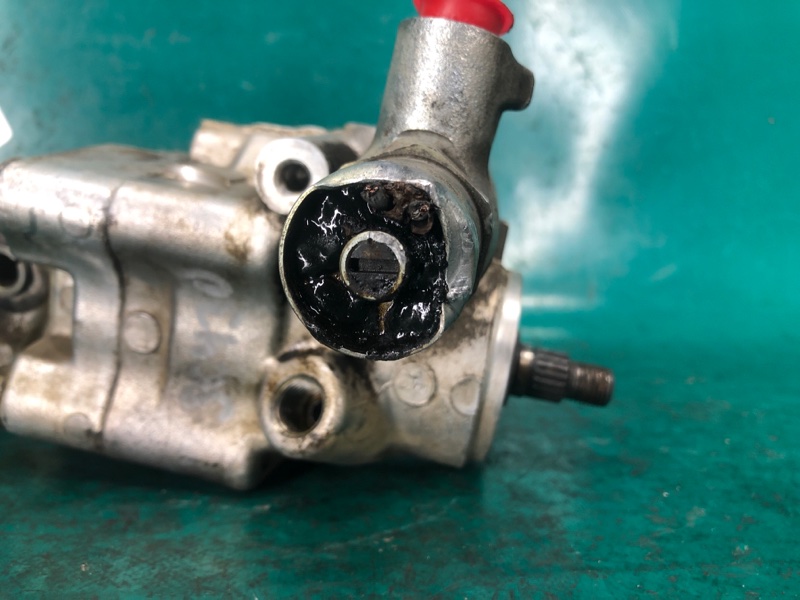 Насос ГУР SC430 01-10 2001 COUPE 4.3 3UZFE