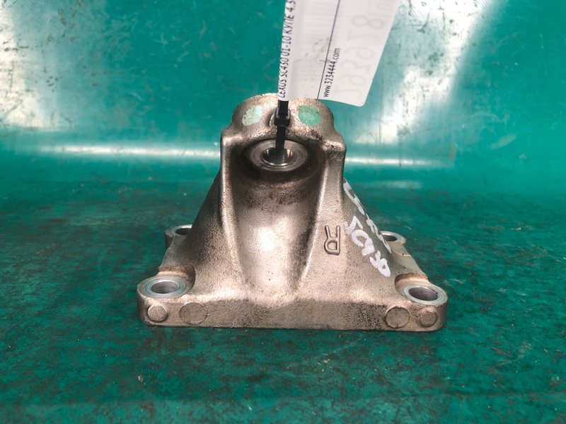 Кронштейн двигателя правый SC430 01-10 2001 COUPE 4.3 3UZFE