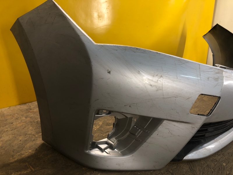 Бампер передний TOYOTA COROLLA 12-19 E180 Бампер передний TOYOTA COROLLA 12-19 E180