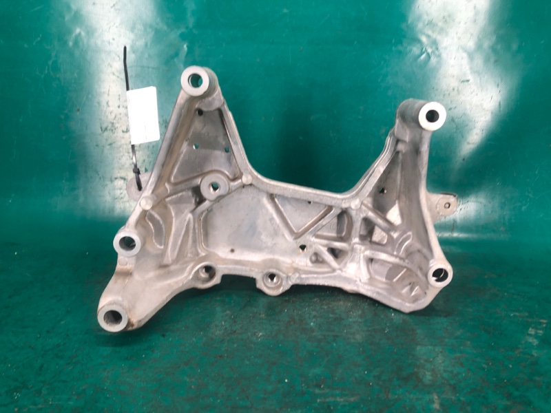 Кронштейн двигателя ALTIMA L33 12-18 Седан 2.5 QR25DE