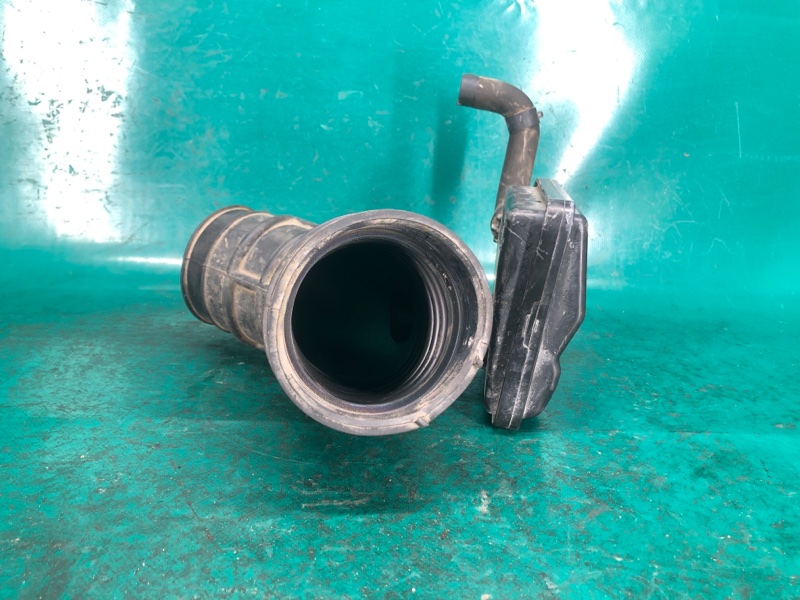 Патрубок воздушного фильтра NISSAN ALTIMA L33 12-18 Седан 2.5 QR25DE Патрубок воздушного фильтра NISSAN ALTIMA L33 12-18 Седан 2.5 QR25DE