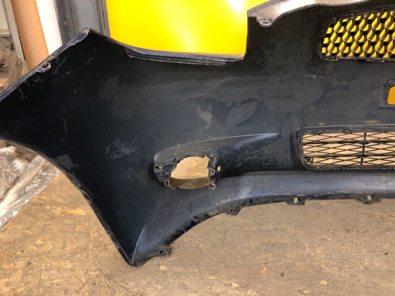 Бампер передний YARIS 05–11 Бампер передний YARIS 05–11