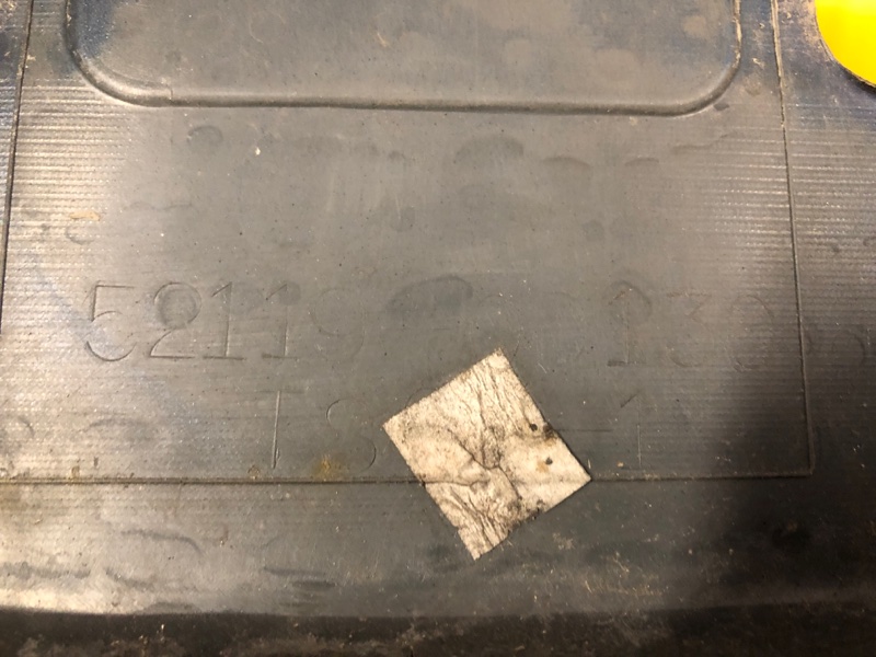 Бампер передний YARIS 05–11 Бампер передний YARIS 05–11