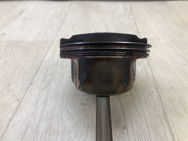 Шатун VENZA 09-16 2010 AGV10 2.7 1ARFE