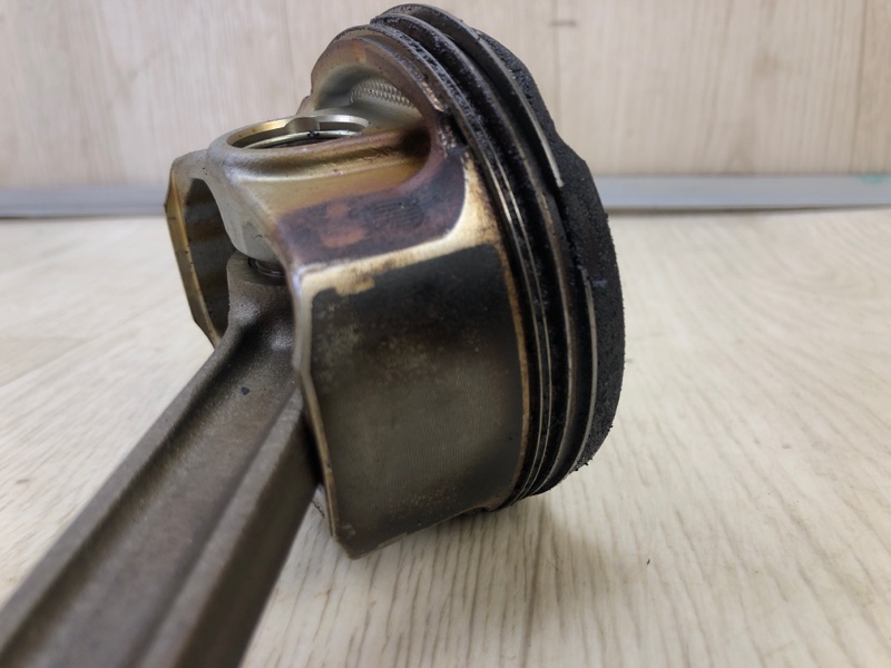 Шатун VENZA 09-16 2010 AGV10 2.7 1ARFE