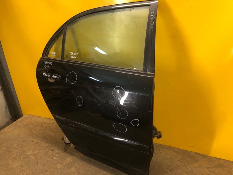 Дверь задняя правая COROLLA 120 00-07