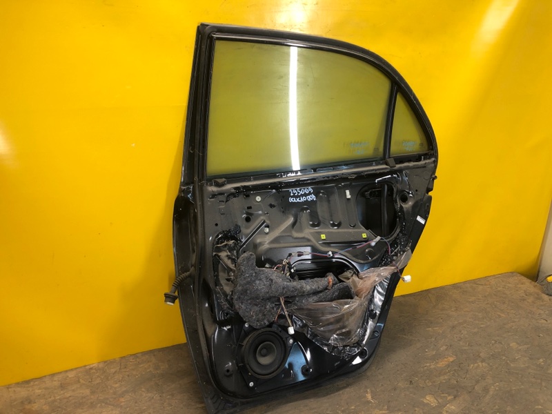 Дверь задняя правая COROLLA 120 00-07