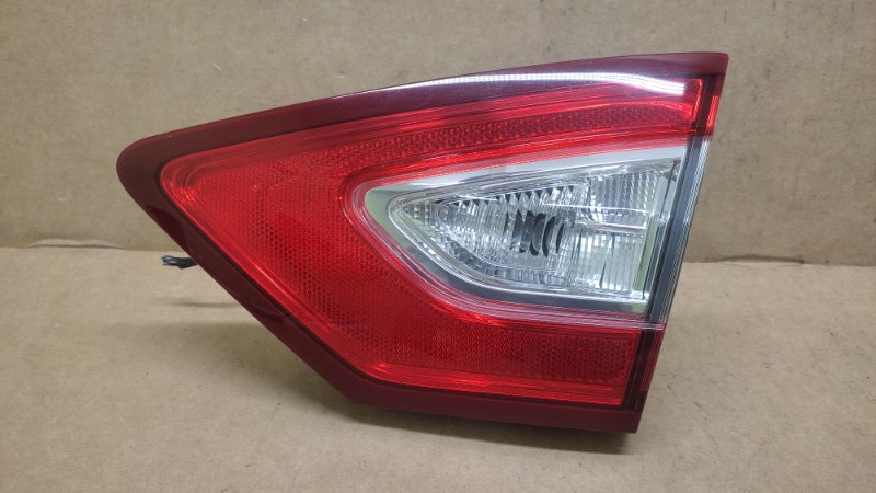 Фонарь внутренний правый FORD FUSION 14- 2014 C25HDEX DS7Z-13404-A Б/У