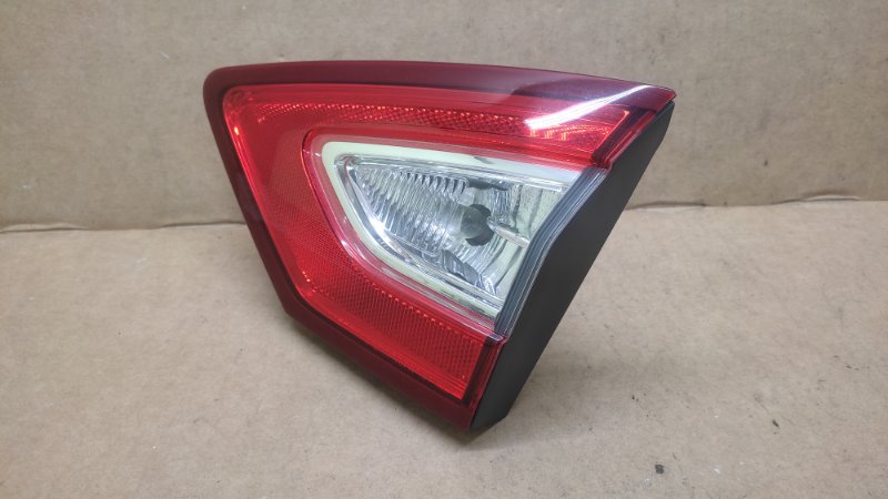 Фонарь внутренний правый FUSION 14- 2014 C25HDEX