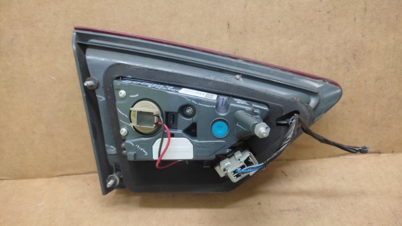 Фонарь внутренний правый FORD FUSION 14- C25HDEX