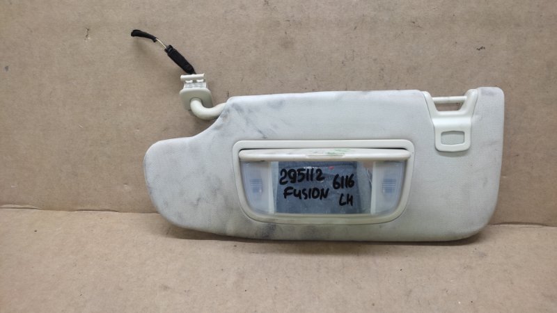 Запчасть козырек солнцезащитный левый FORD FUSION 14- 2014 C25HDEX DS7Z-5404105-DA Б/У Козырек солнцезащитный левый FORD FUSION 14- 2014 C25HDEX DS7Z-5404105-DA Б/У