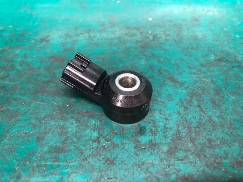 Датчик детонации NISSAN ALTIMA 19- 2019-2021 Седан 2.5i PR25 22060-EZ30A Б/У