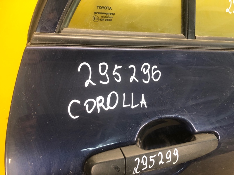 Дверь задняя правая COROLLA 150 06-13