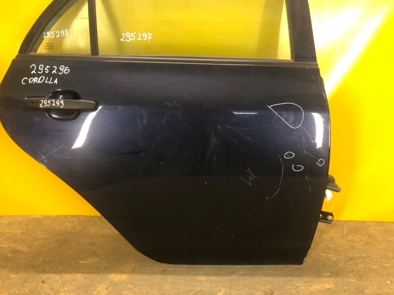 Дверь задняя правая COROLLA 150 06-13
