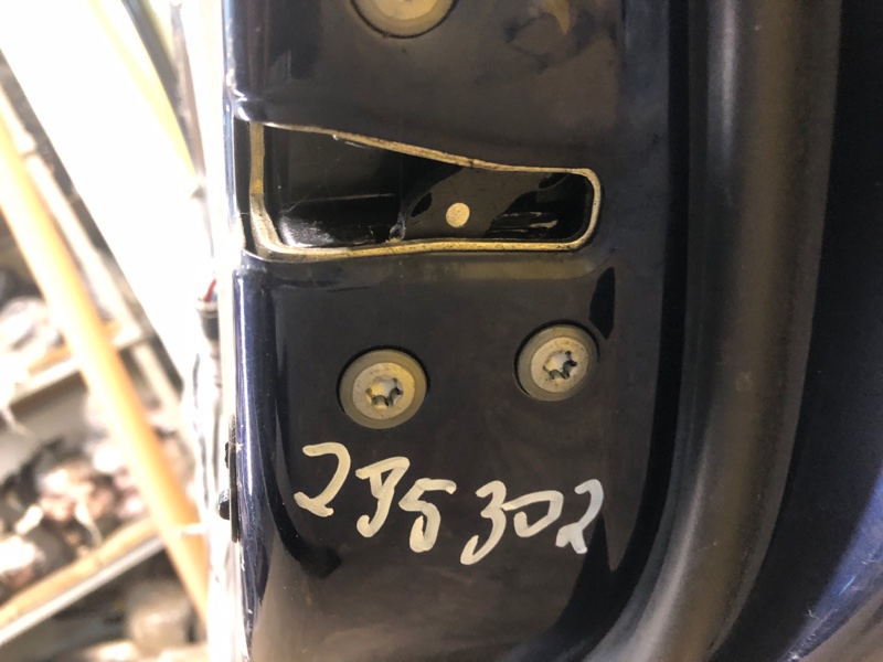 Замок двери задний правый TOYOTA COROLLA 150 06-13 69050-42021 Б/У