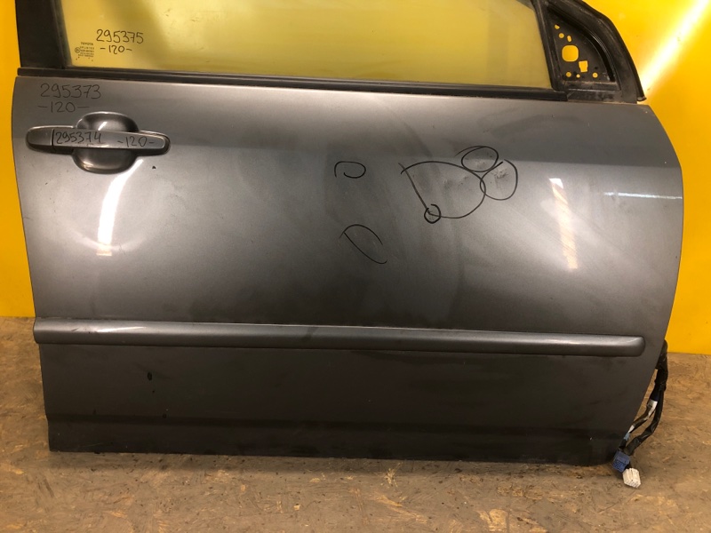 Дверь передняя правая COROLLA 120 00-07