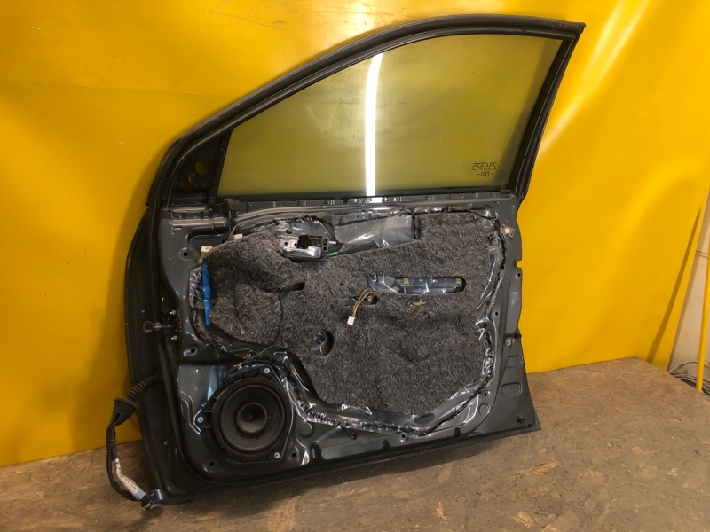 Дверь передняя правая COROLLA 120 00-07