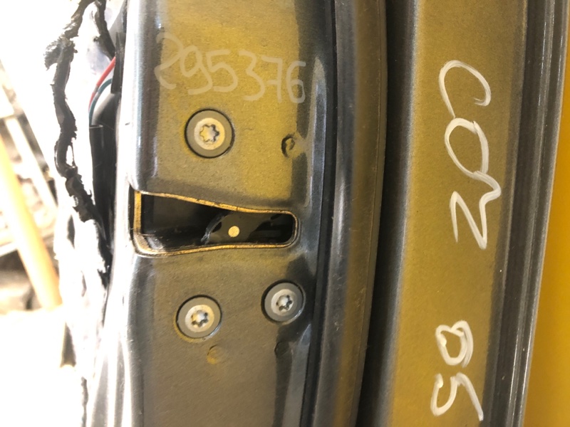 Замок двери передний правый TOYOTA COROLLA 120 00-07 69030-02161 Б/У