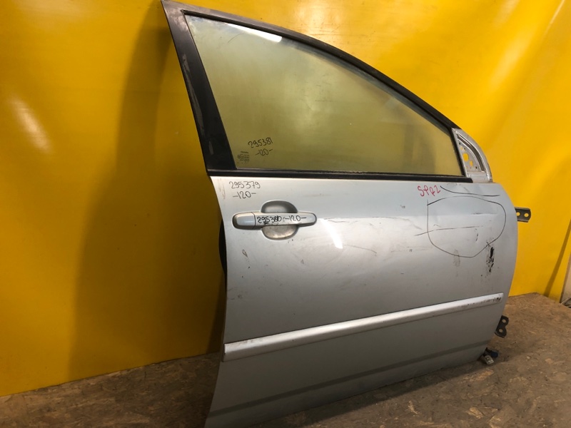 Дверь передняя правая TOYOTA COROLLA 120 00-07