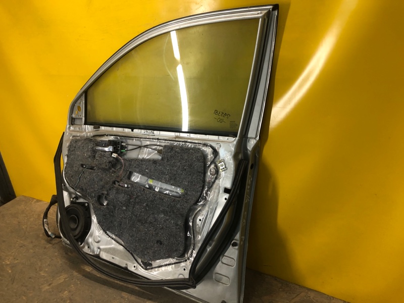 Дверь передняя правая COROLLA 120 00-07