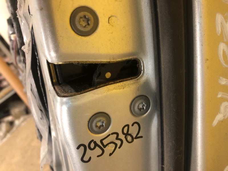 Замок двери передний правый TOYOTA COROLLA 120 00-07 69030-02161 Б/У