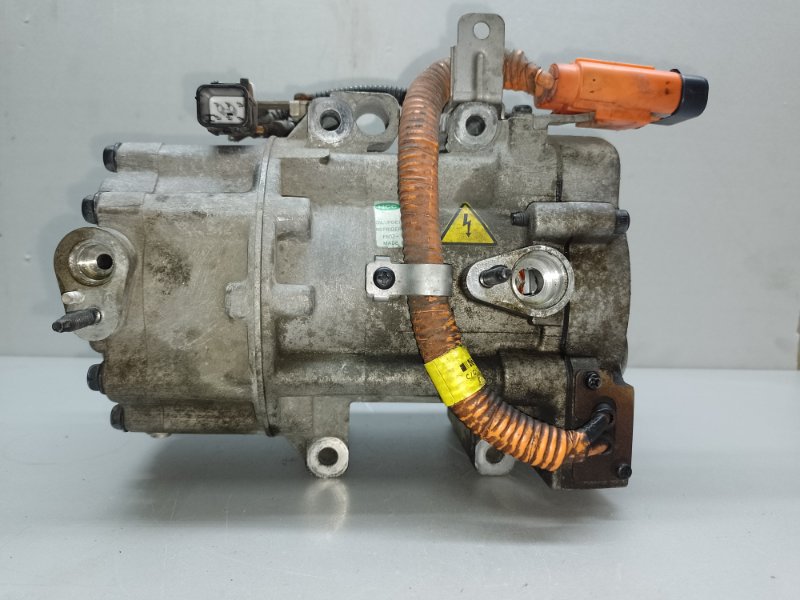 Компрессор кондиционера HYUNDAI SONATA YF 10-14 2012 2.4 G4KK 97701-4U000 Б/У