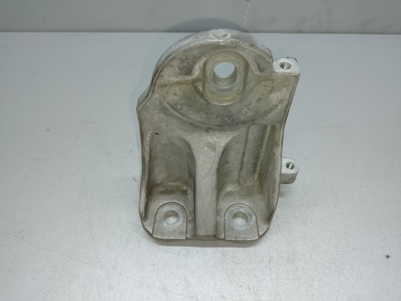 Кронштейн опоры двигателя передний NISSAN PATHFINDER R52 12-21 2013 3.5 VQ35DE 11274-JA100 Б/У