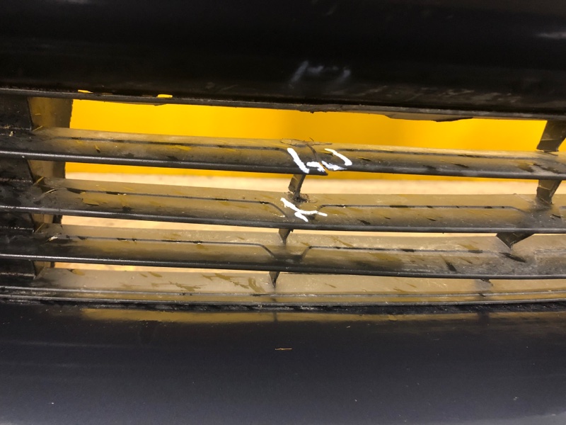 Бампер передний PRIUS - 30 09-17