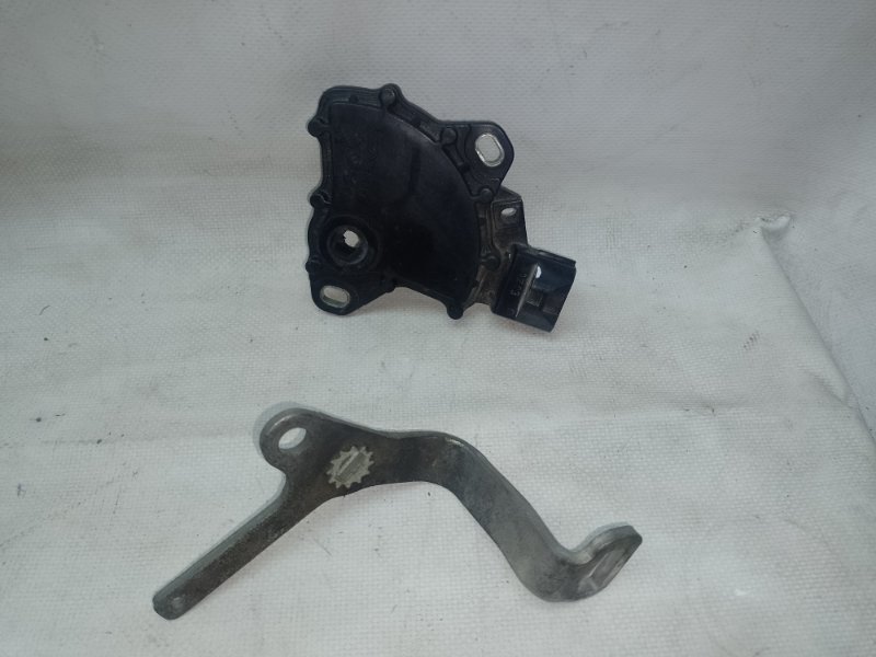 Датчик положения селектора АКПП MITSUBISHI OUTLANDER XL 05-13 4B11 8617A002 Б/У