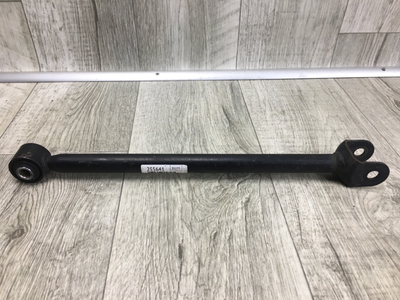 Рычаг задней подвески поперечный TOYOTA CAMRY 50 12-15 2012 Седан 2.5 4871006150 Б/У