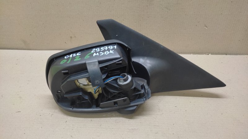 Запчасть зеркало правое MAZDA 3 BK 03-08 2006 BK 2.3 L3 BN8B-69-120J08 Б/У Зеркало правое MAZDA 3 BK 03-08 2006 BK 2.3 L3 BN8B-69-120J08 Б/У