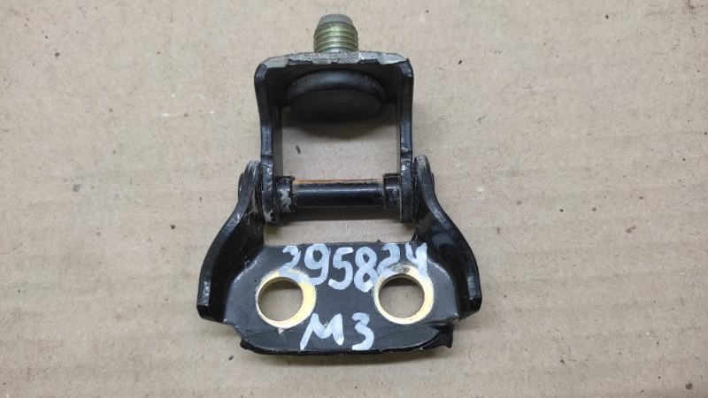 Петля крышки багажника MAZDA 3 BK 03-08 2006 BK 2.3 L3 D350-62-210A Б/У