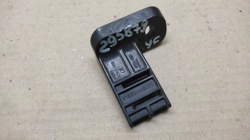 Запчасть кронштейн блока предохранителей левый HYUNDAI SONATA YF 10-14 2012 2.4 G4KK 91950-4R080 Б/У Кронштейн блока предохранителей левый HYUNDAI SONATA YF 10-14 2012 2.4 G4KK 91950-4R080 Б/У