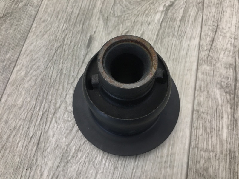 Сайлентблок задний правый CAMRY 50 12-15 ASV50 2.5 2AR-FE