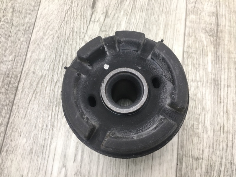 Сайлентблок задний правый CAMRY 50 12-15 ASV50 2.5 2AR-FE