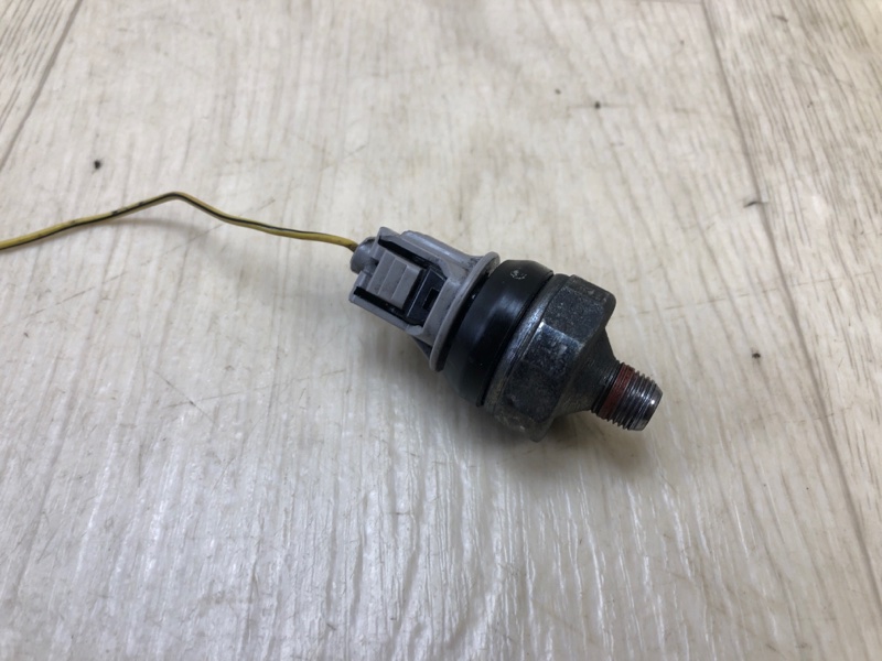 Датчик давления масла ДВС SOLARA 03-09 COUPE 2.4 2AZFE Датчик давления масла ДВС SOLARA 03-09 COUPE 2.4 2AZFE