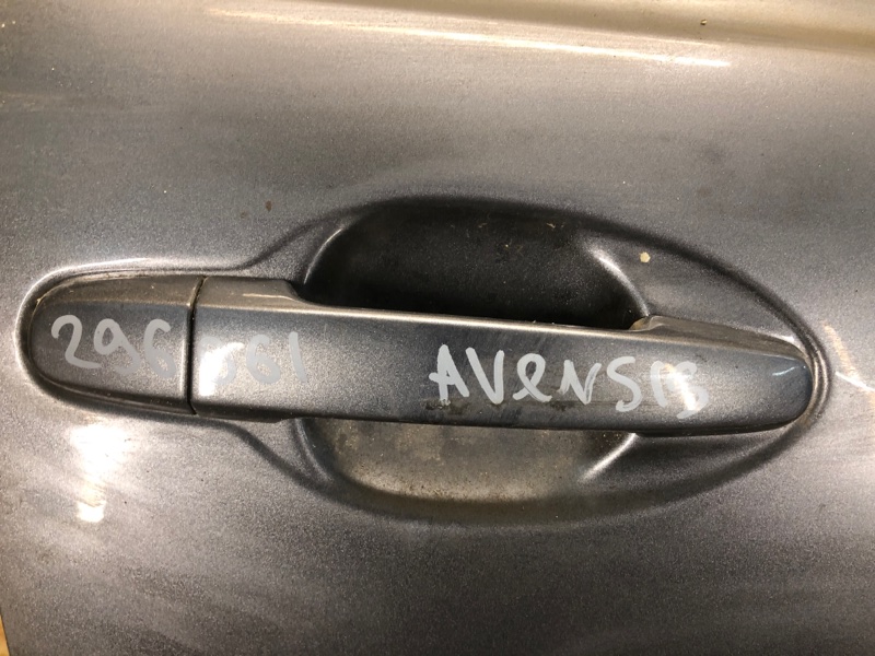 Запчасть ручка двери наружная передняя правая TOYOTA AVENSIS 03-08 69211-05903 Б/У Ручка двери наружная передняя правая TOYOTA AVENSIS 03-08 69211-05903 Б/У