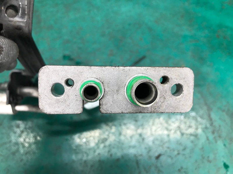 Трубка кондиционера SORENTO XM 09-14 2009 2.4