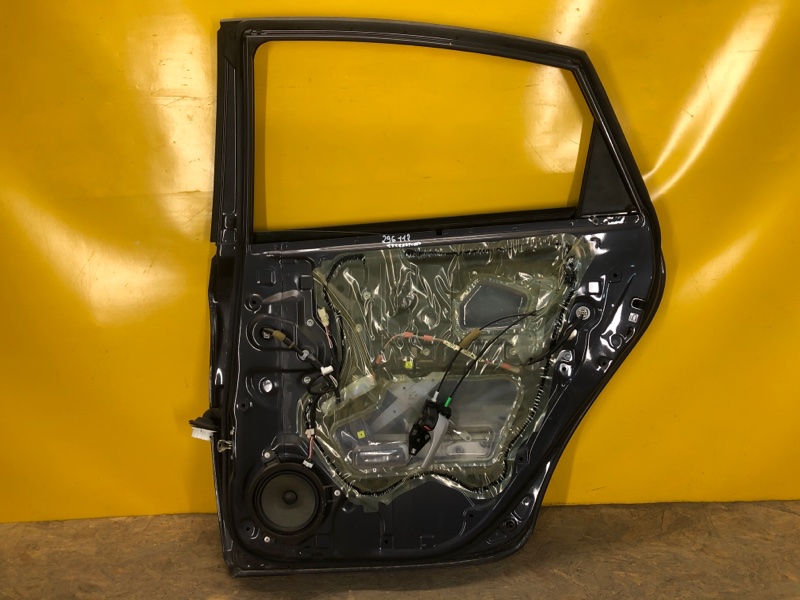 Дверь задняя правая PRIUS - 30 09-17 Дверь задняя правая PRIUS - 30 09-17