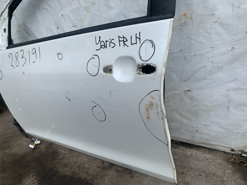 Дверь передняя левая TOYOTA YARIS 05–11 Дверь передняя левая TOYOTA YARIS 05–11
