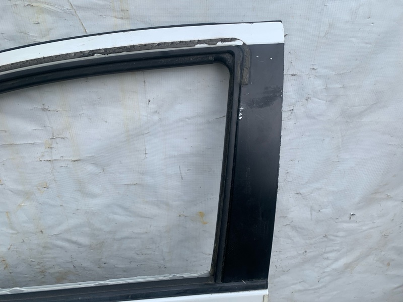 Дверь передняя левая YARIS 05–11 Дверь передняя левая YARIS 05–11